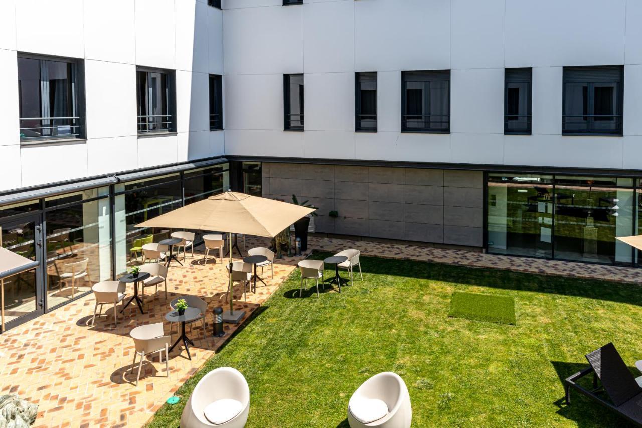 Les Jardins De St Cloud Aparthotel Сен-Кло Екстериор снимка