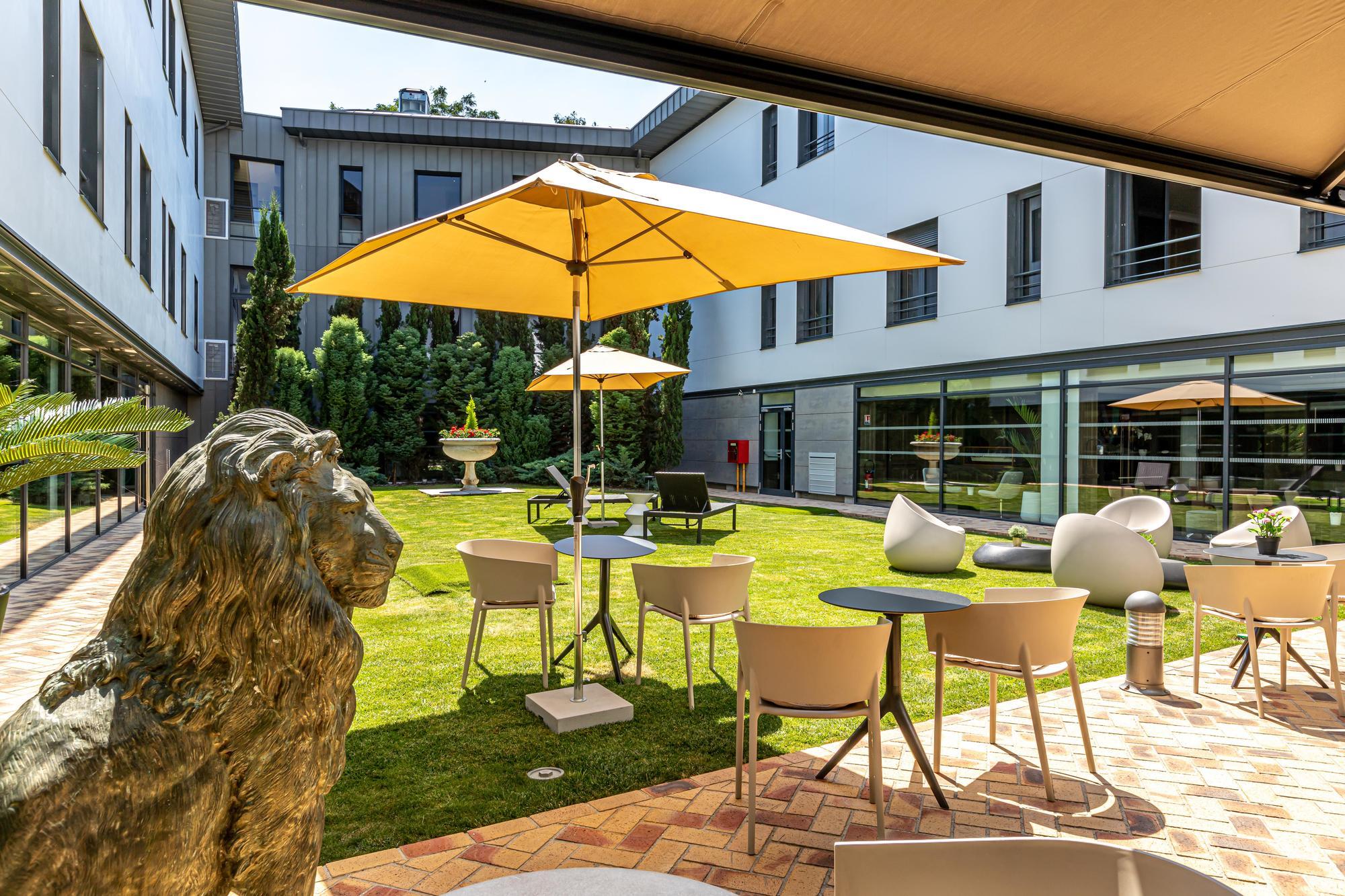 Les Jardins De St Cloud Aparthotel Сен-Кло Екстериор снимка