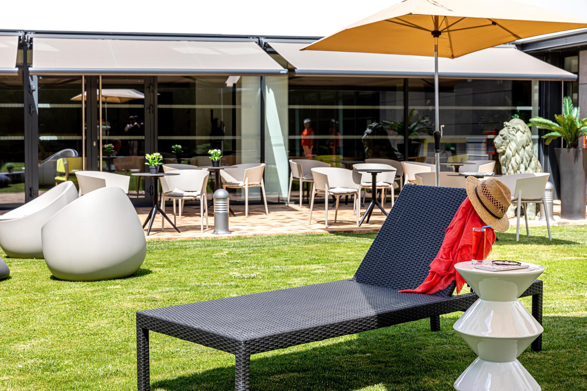 Les Jardins De St Cloud Aparthotel Сен-Кло Екстериор снимка