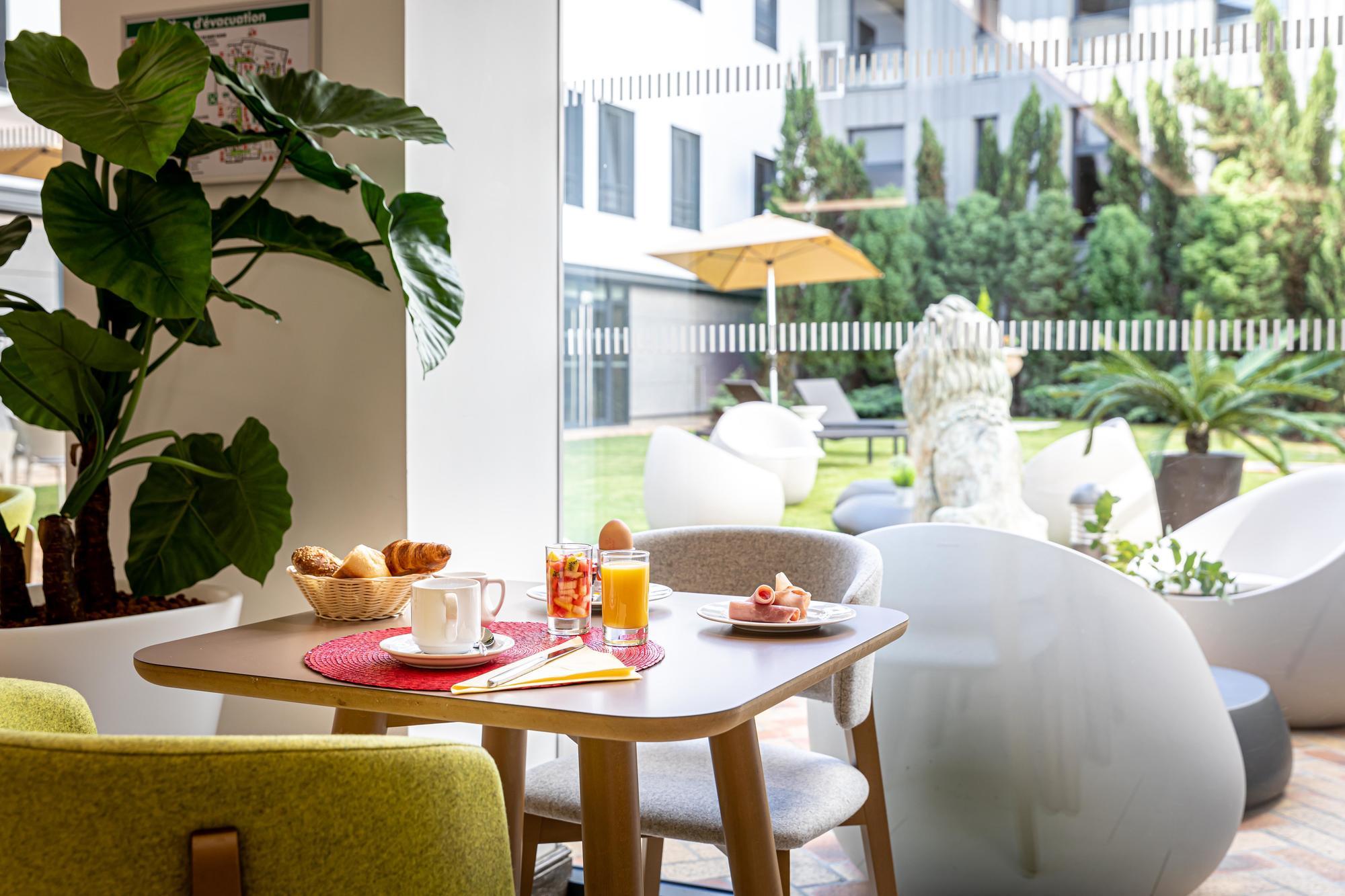 Les Jardins De St Cloud Aparthotel Сен-Кло Екстериор снимка